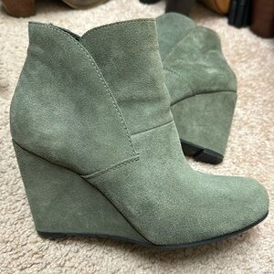 Grey bootie wedge